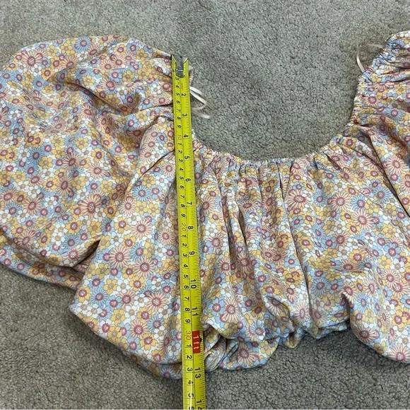 Floral Off-Shoulder Ruffle Top - Picture 10 of 13